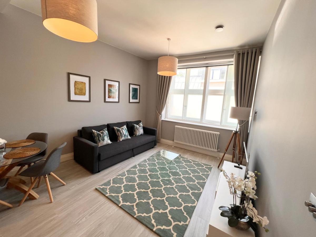 Urban Living'S - Windsor Castle Luxury Apartments Bagian luar foto