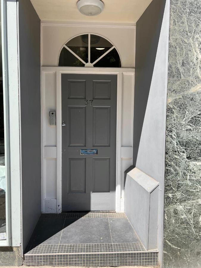 Urban Living'S - Windsor Castle Luxury Apartments Bagian luar foto
