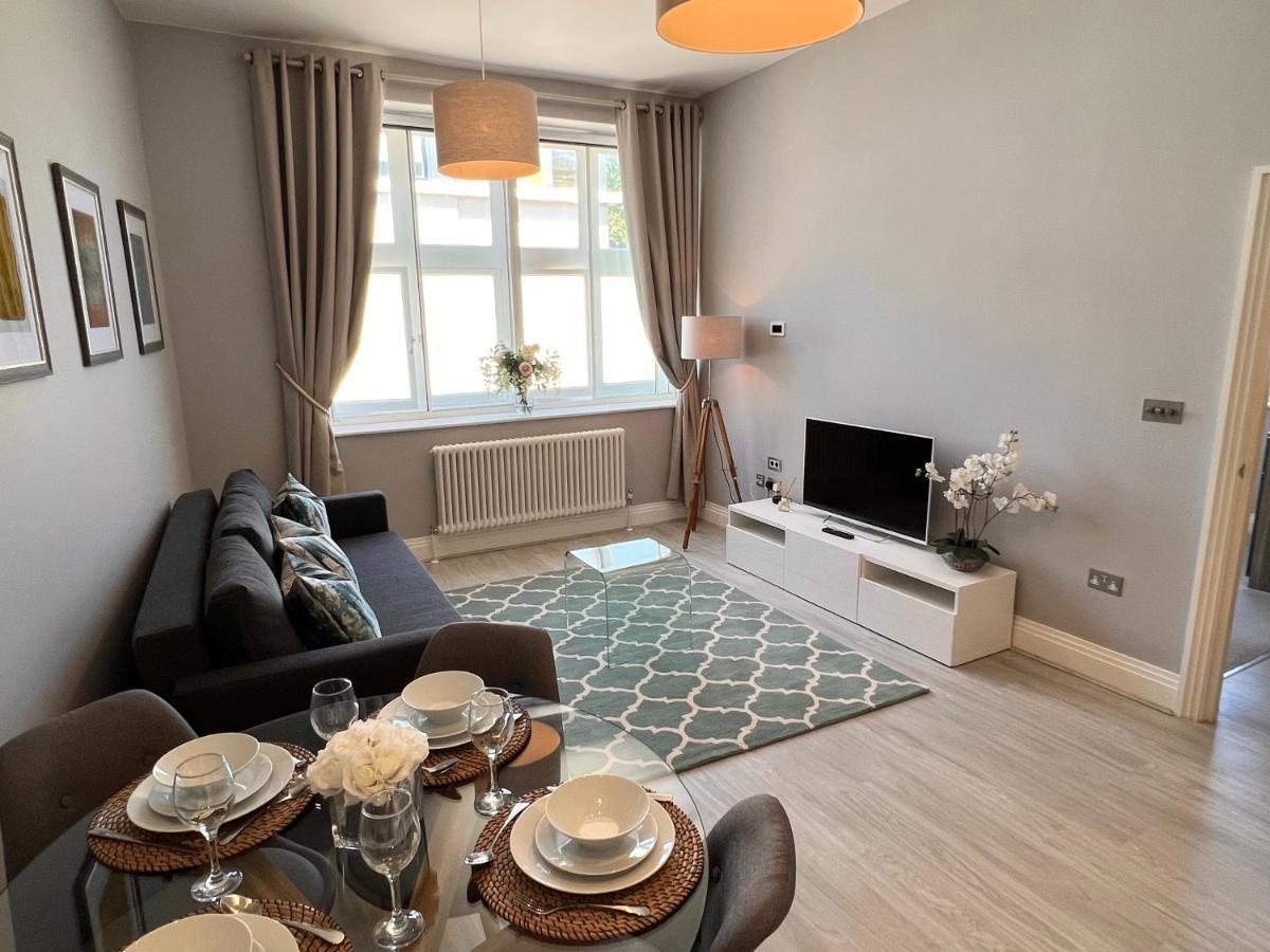 Urban Living'S - Windsor Castle Luxury Apartments Bagian luar foto