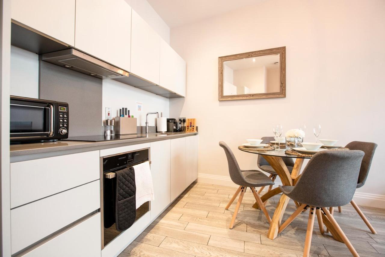 Urban Living'S - Windsor Castle Luxury Apartments Bagian luar foto