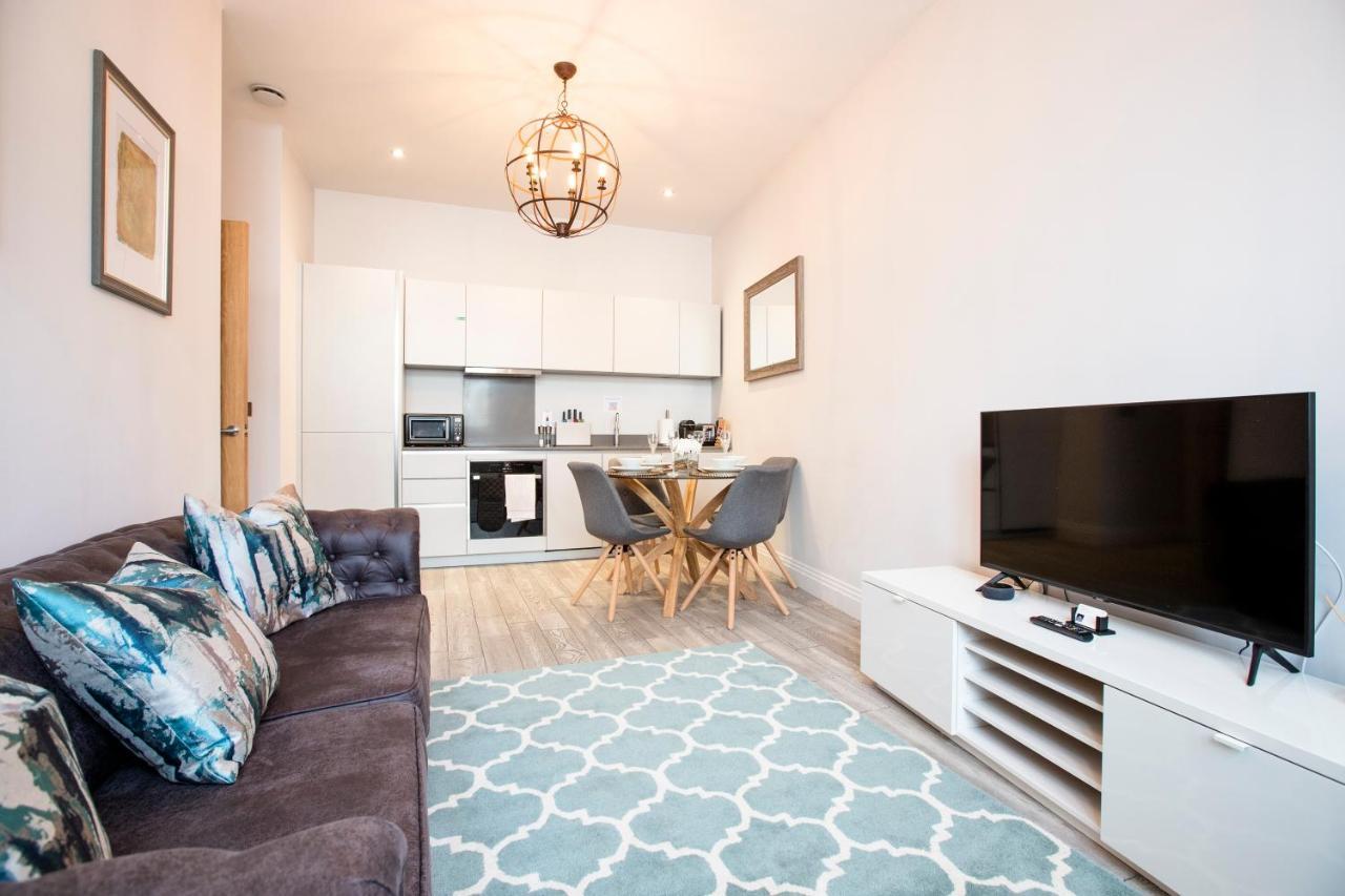 Urban Living'S - Windsor Castle Luxury Apartments Bagian luar foto